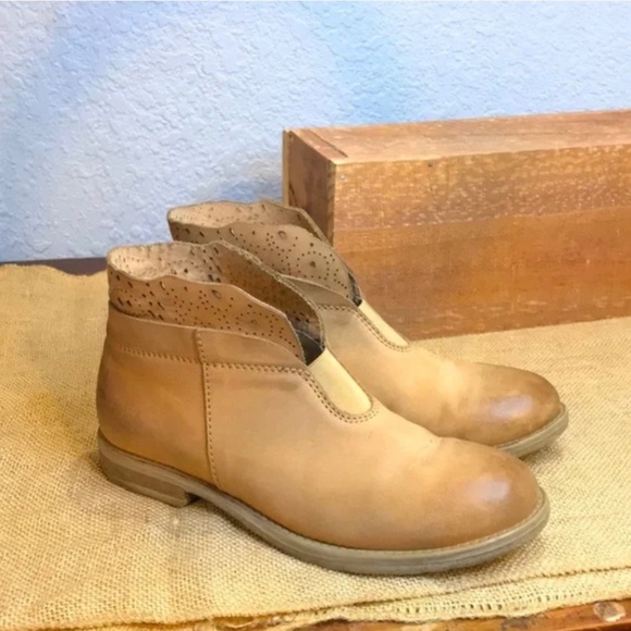 Sundance Stargazer ankle boots - Picture 1 of 11